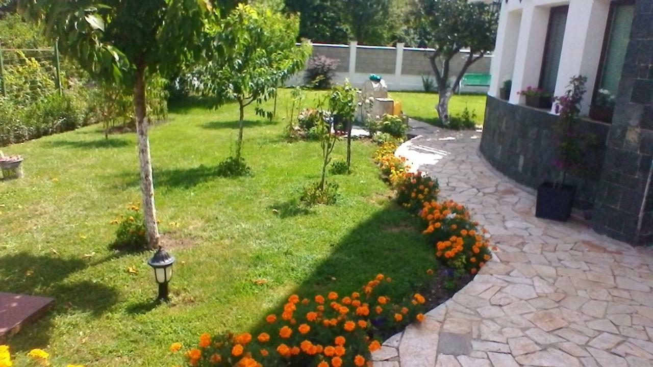 וארנה Apartments In Golden Sands Park Near The Sea מראה חיצוני תמונה